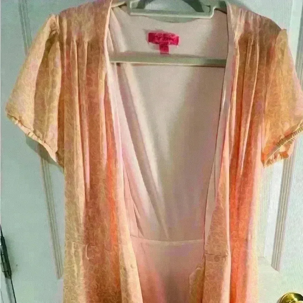 BETSEY JOHNSON‎